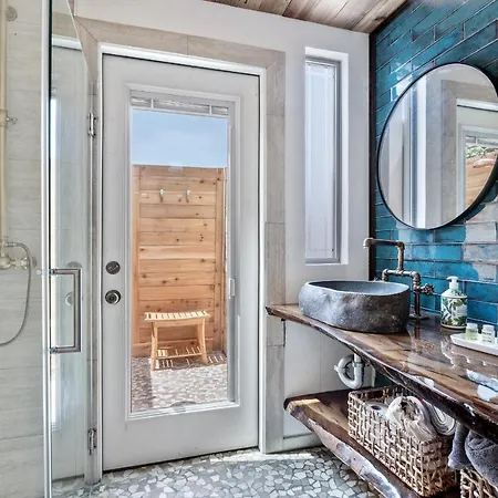 Romantic Tiny Luxury Retreat W Heated Pool, Sauna N Outdoor Shower In Wimberley 10 Acres Exterior photo