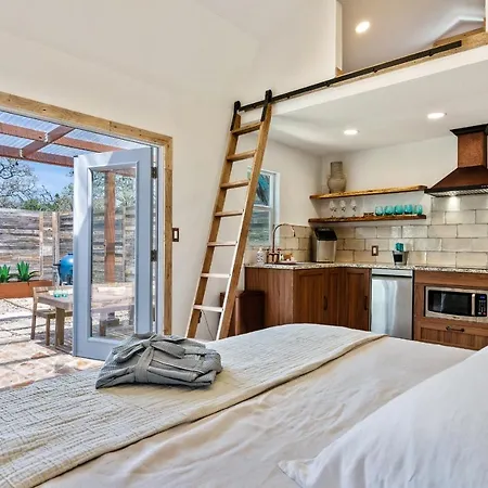 Romantic Tiny Luxury Retreat W Heated Pool, Sauna N Outdoor Shower In Wimberley 10 Acres Exterior photo