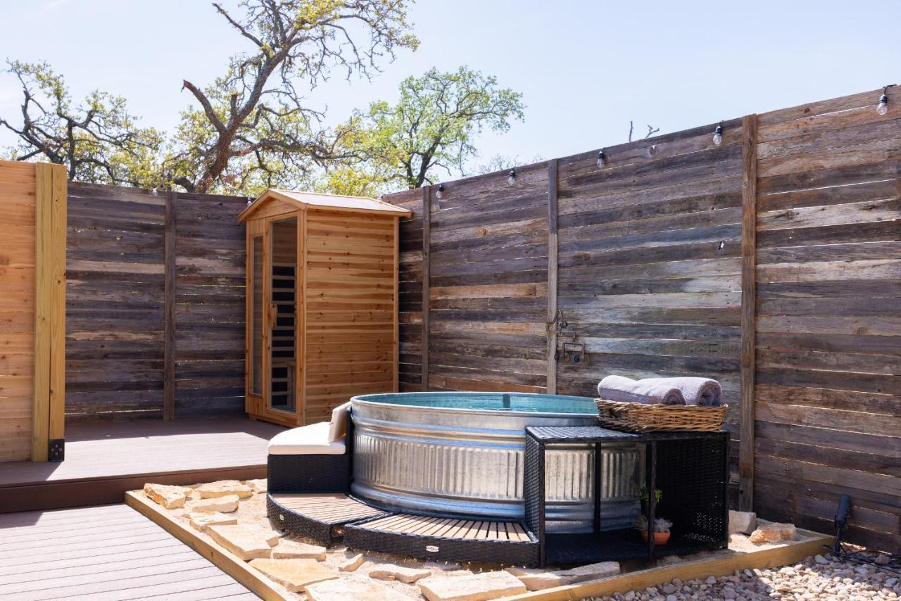 Romantic Tiny Luxury Retreat W Heated Pool, Sauna N Outdoor Shower In 10 Acres