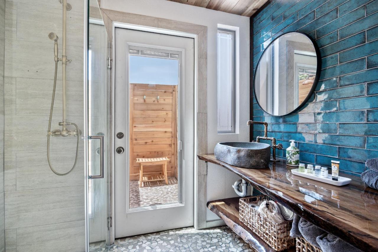 Romantic Tiny Luxury Retreat W Heated Pool, Sauna N Outdoor Shower In 10 Acres