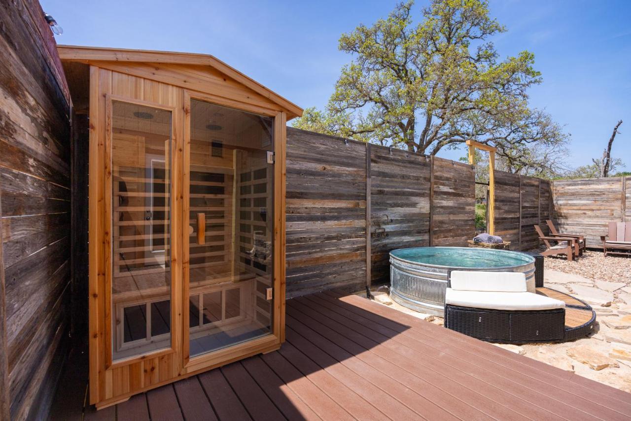 Romantic Tiny Luxury Retreat W Heated Pool, Sauna N Outdoor Shower In 10 Acres Villa